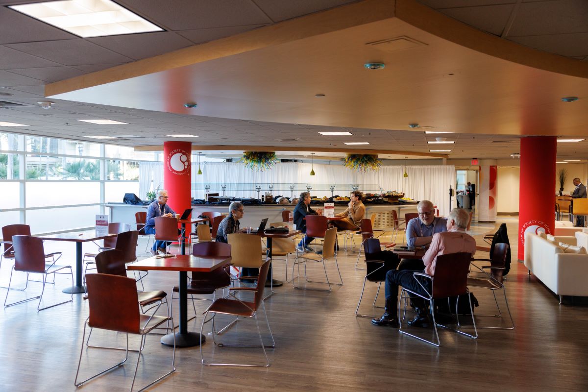 ASH donors network in the donor lounge.